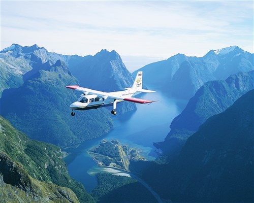Milford Sound Coach, Nature Cruise & Fly